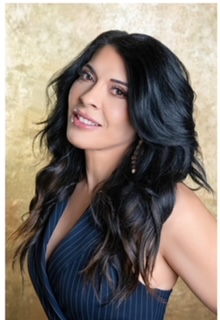 Real estate agent  Lillian Granillo  in Santa Ana